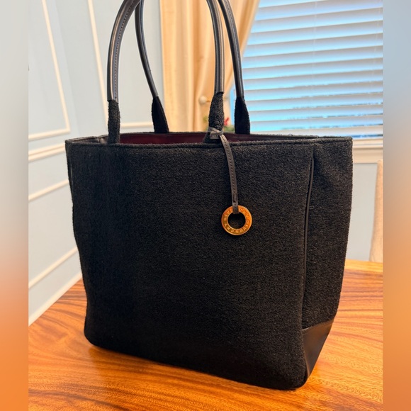 Givenchy Sherpa Tote from PARFUMS. Black Wool w Faux Leather & Red Interior nwot - Picture 13 of 16